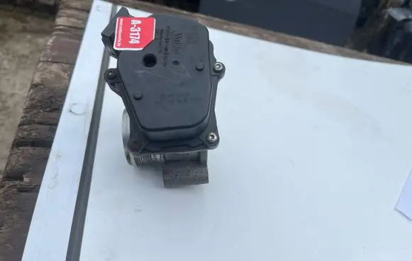 Audi A1 Throttle valve 03L128063Q MD325