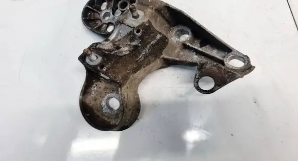 Skoda Superb B5 (3U) Engine mounting bracket 8E0199351M