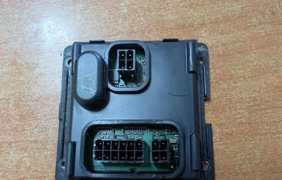 Volkswagen PASSAT B6 Headlight ballast module Xenon 7L6941329 89390030