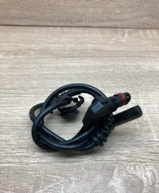 Mercedes-Benz E W212 ABS brake wheel speed sensor A2125400117