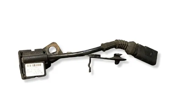 Audi A8 S8 D3 4E Air suspension front height level sensor 4E0616575K 15179200652