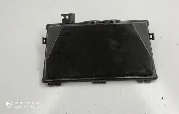Land Rover Discovery 3 - LR3 Other engine bay part YQH000244