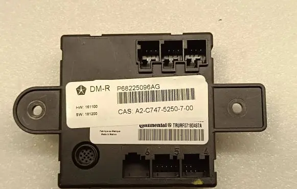 Chrysler Pacifica Door control unit/module 68225096AG TRURF07180497A A2C7475250700