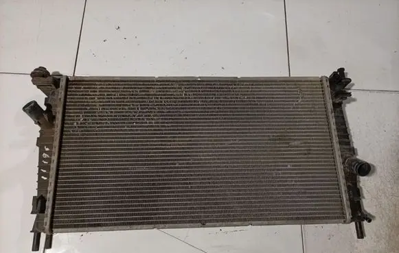 Mazda 3 I Coolant radiator 