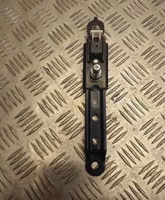 Toyota Avensis T270 Seat belt height adjuster 