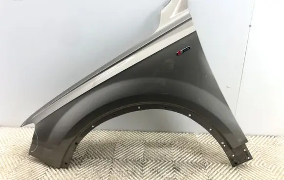 Audi Q7 4M Fender LZ1U