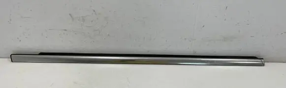 Mercedes-Benz R W251 Front door glass trim molding 