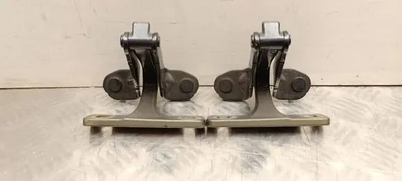 Tesla Model Y Tailgate/trunk/boot hinge 150049400C
