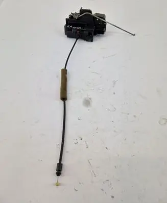 Opel Antara Front door lock