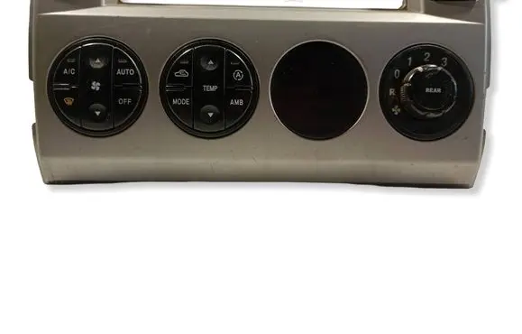 KIA Carnival Central console control unit 888557