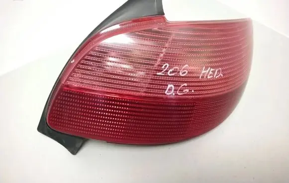 Peugeot 206 Rear/tail lights 2531D