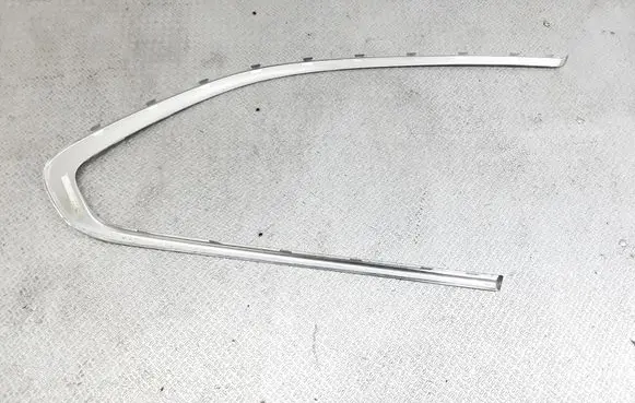 Rear side glass trim