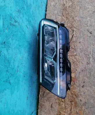 Volkswagen Tiguan Headlight/headlamp