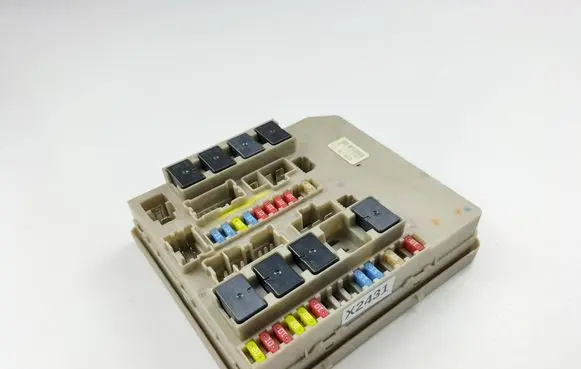 Renault Clio III Fuse module 902663A