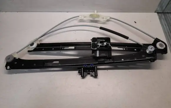 Porsche Macan (95B) Front window lifting mechanism without motor 95B837461B 070606 04334239