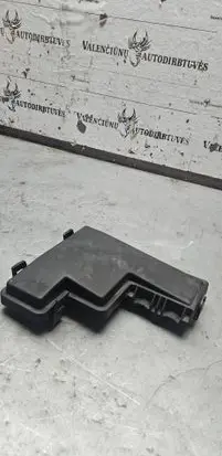 Renault Koleos II Fuse box cover 284B82475R