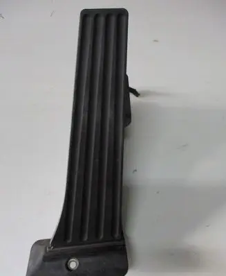 BMW 2 Active Tourer U06 Accelerator throttle pedal 6853176