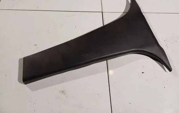 Nissan Note (E11) (B) pillar trim (top) 769169U000