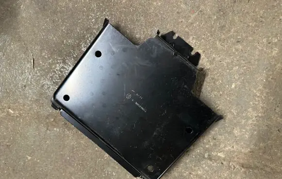 Renault Arkana Other engine bay part 237061970R