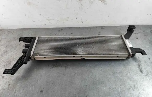 Maserati Levante Coolant radiator 670009821