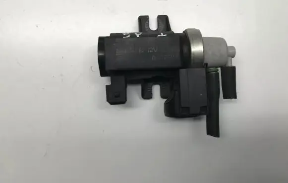 Vacuum valve