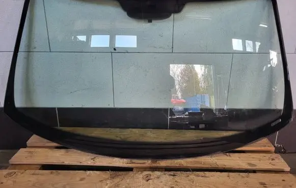 Mercedes-Benz SLK R170 Front windscreen/windshield window 