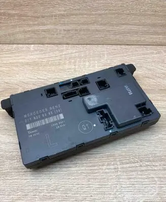 Mercedes-Benz E W211 Door control unit/module 2118208385