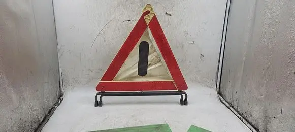 Volkswagen Bora Emergency warning sign 