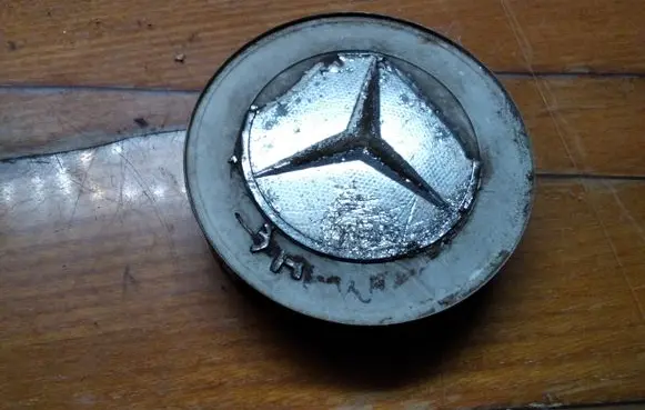 Mercedes-Benz E AMG W212 Original wheel cap A1704000025