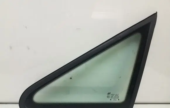 Ford Galaxy Front triangle window/glass 