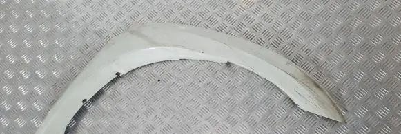 Isuzu D-Max Front arch trim 