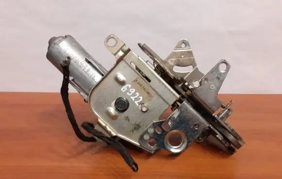 Mercedes-Benz E W210 Tailgate/trunk/boot lock/catch/latch A2107400536 0390201678