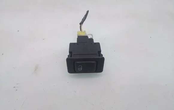 Nissan Terrano Central locking switch button 