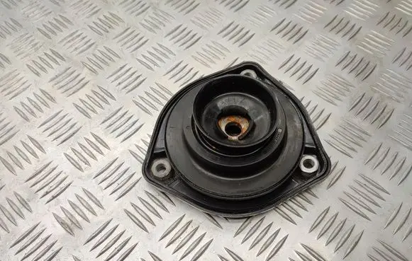 Mercedes-Benz Vito Viano W447 Front upper strut mount A6393230720