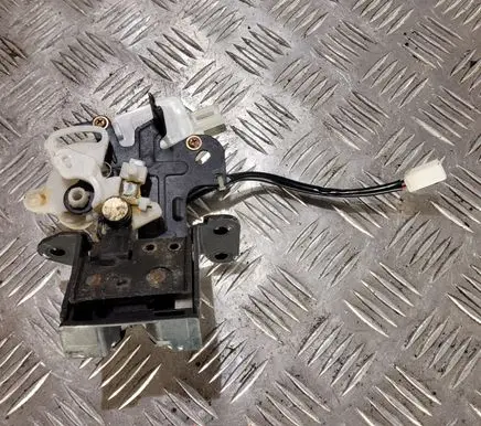 Mazda 3 I Tailgate/trunk/boot lock/catch/latch