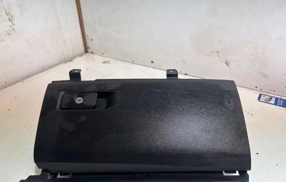 Ram 1500 Glove box 6PM28TX7AH 2806149TXX 29862901