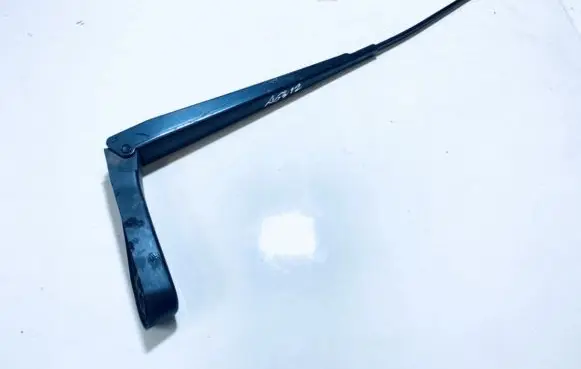 Opel Zafira A Front wiper blade arm 90582557