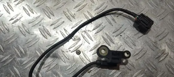 Mazda 323 F Crankshaft position sensor J5T15171