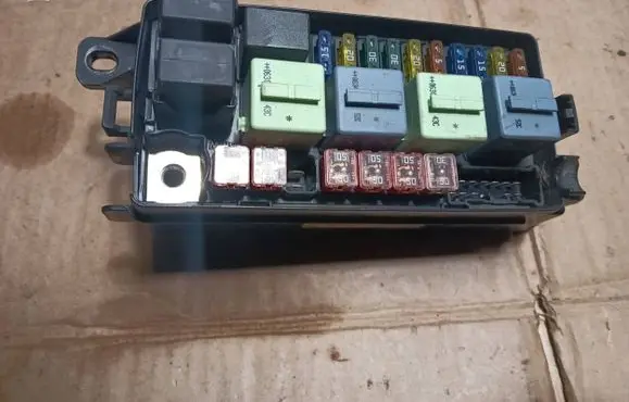 Mini One - Cooper R50 - 53 Fuse module 14266410 6906604 183532061006