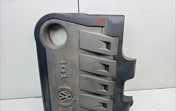Volkswagen Touran II Engine cover (trim) 03L103925B 03L103925