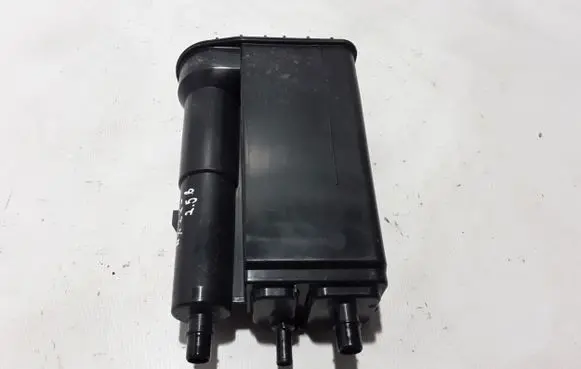Active carbon filter fuel vapour canister