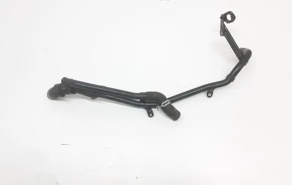 Volkswagen PASSAT B8 Engine coolant pipe/hose 5Q0122073R