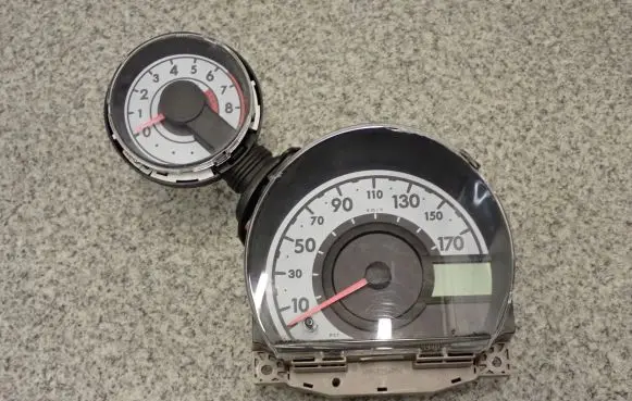 Toyota Aygo AB10 Speedometer (instrument cluster)