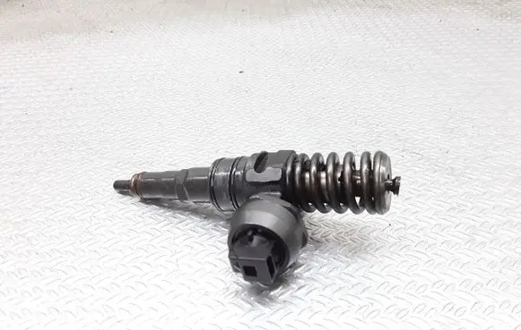 Volkswagen Sharan Fuel injector 038130073AK