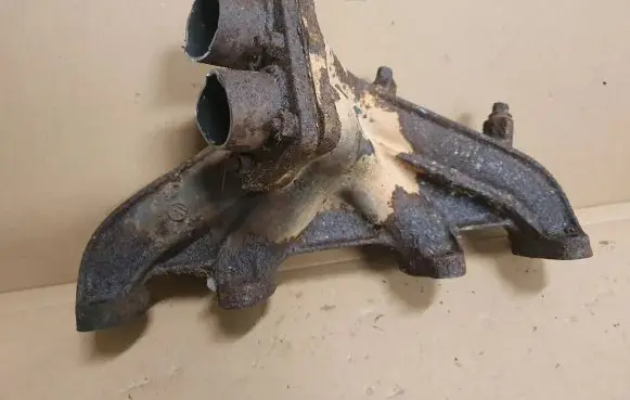 Audi Coupe Exhaust manifold 049129591R