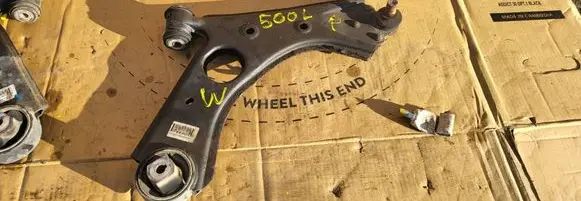 Fiat 500L Front lower control arm/wishbone 005188566001