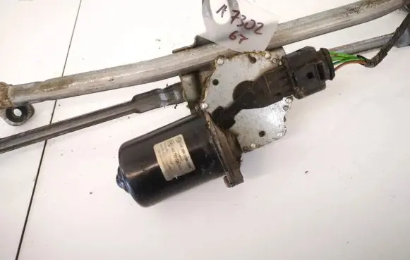 Seat Leon (1M) Wiper motor 1j1955113b