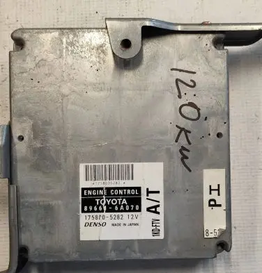 Toyota Land Cruiser (J120) Engine control unit/module 896616A070 1758005282