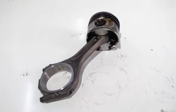 Audi A6 Allroad C6 Piston with connecting rod 059AA