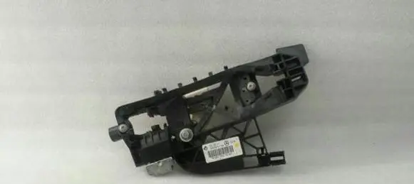 Rear door exterior handle/bracket